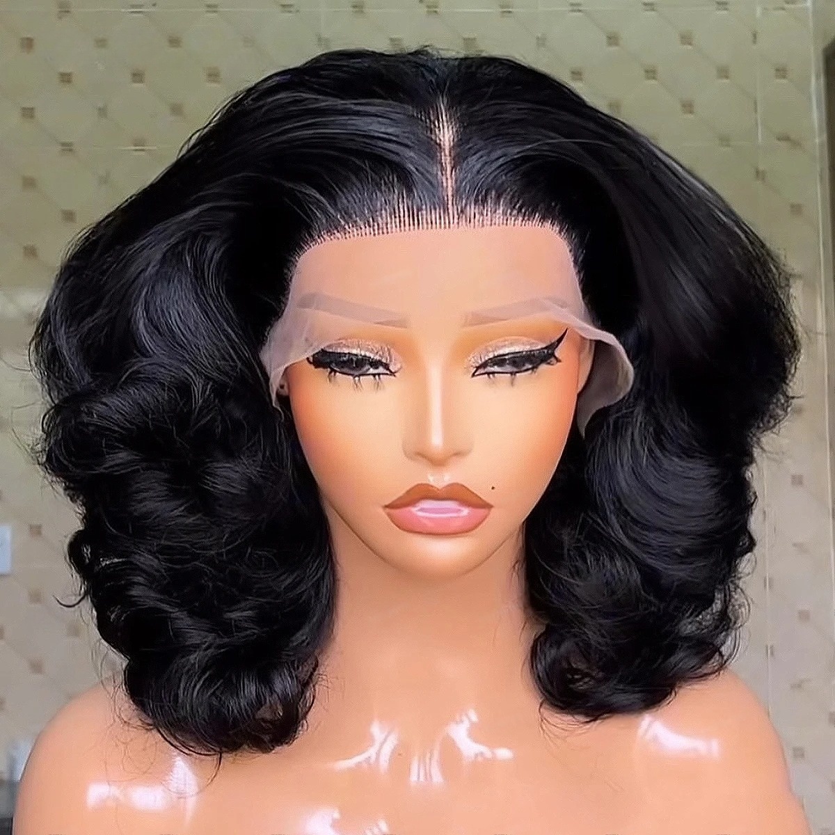 黒髪ショートボブウィッグ　ボディウェーブ　レースフロントウィ - Pre Parted 13X4 Lace Front Bob Wig のレビューと価格