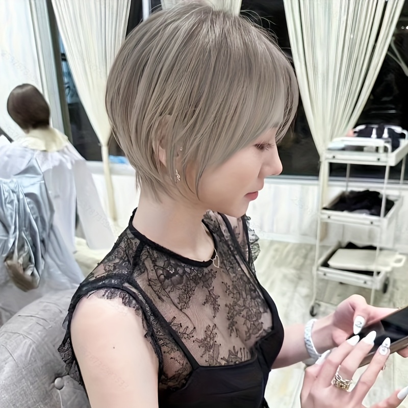 女性用合成レイヤードショートボブウィッグ、自然なふんわりとし - Synthetic Braided Wigs For Black Women のレビューと価格